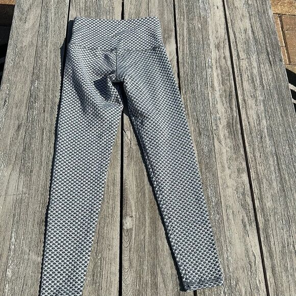 Teagan Legging in White Mosaic STRUT THIS‎ SMALL EUC REVOLVE - Picture 6 of 6